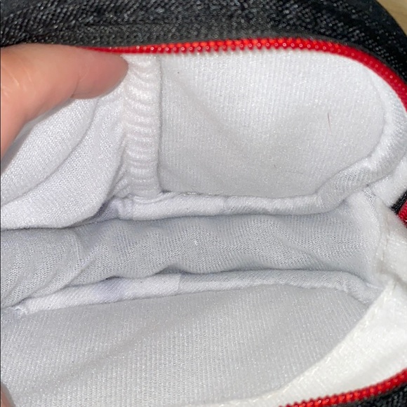 Beats over the head headphone case only - Picture 3 of 3